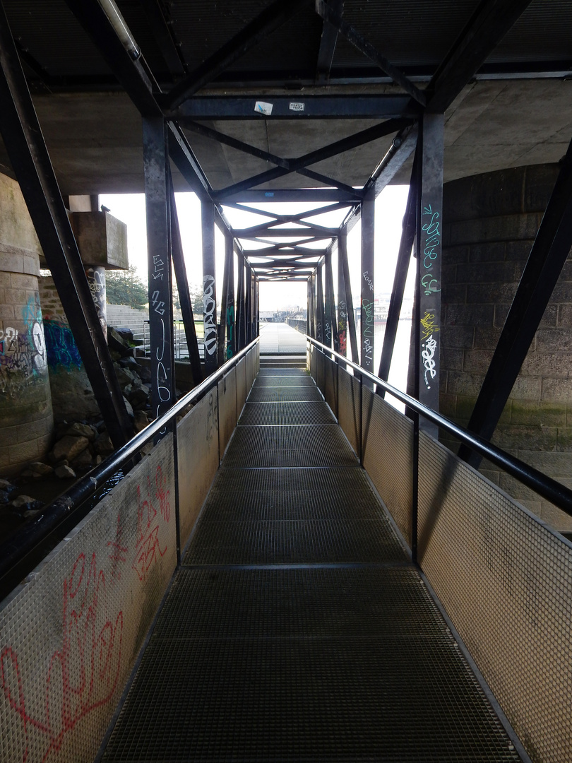 Balade sous les quais de Nantes