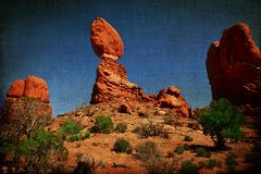 ... balanced rock ...