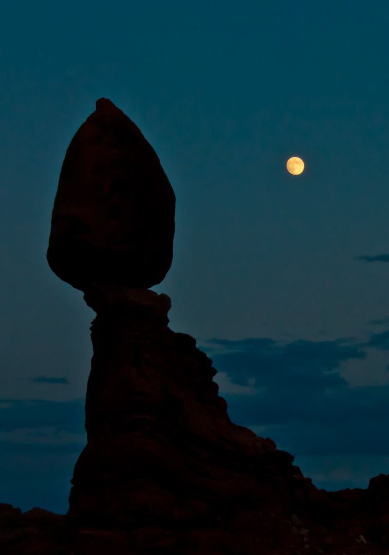 Balanced Rock bei Vollmond