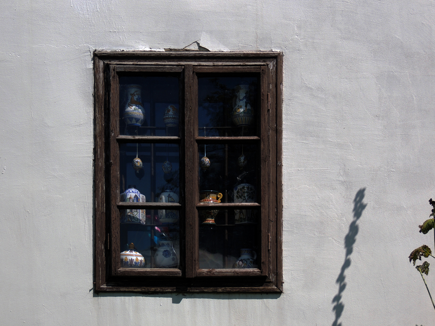 Balaton-Keramik im Fenster