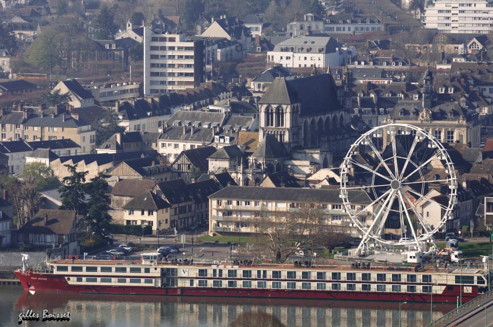 Balcon avec vue sur la Seine 2