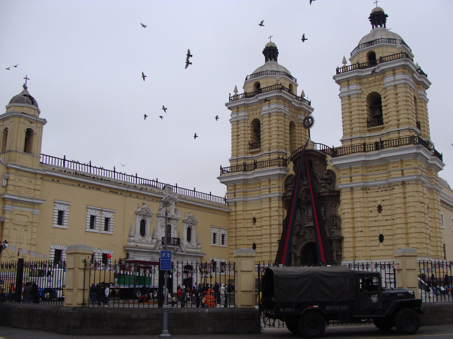 Balcón del Arzobispado de Lima