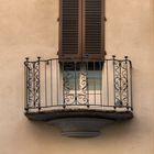 Balcone pendente a Novara