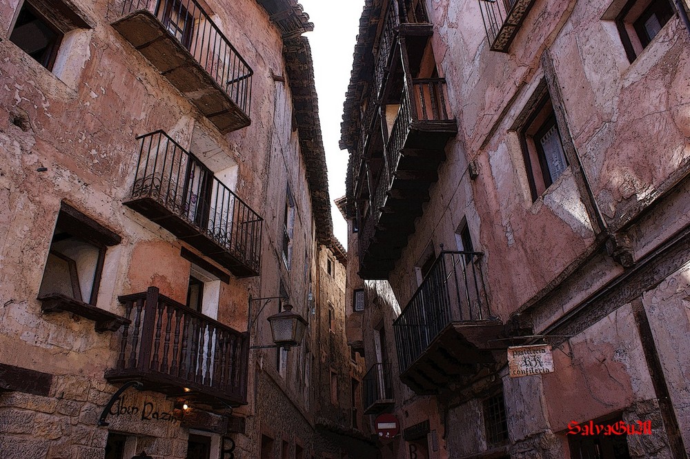 BALCONES