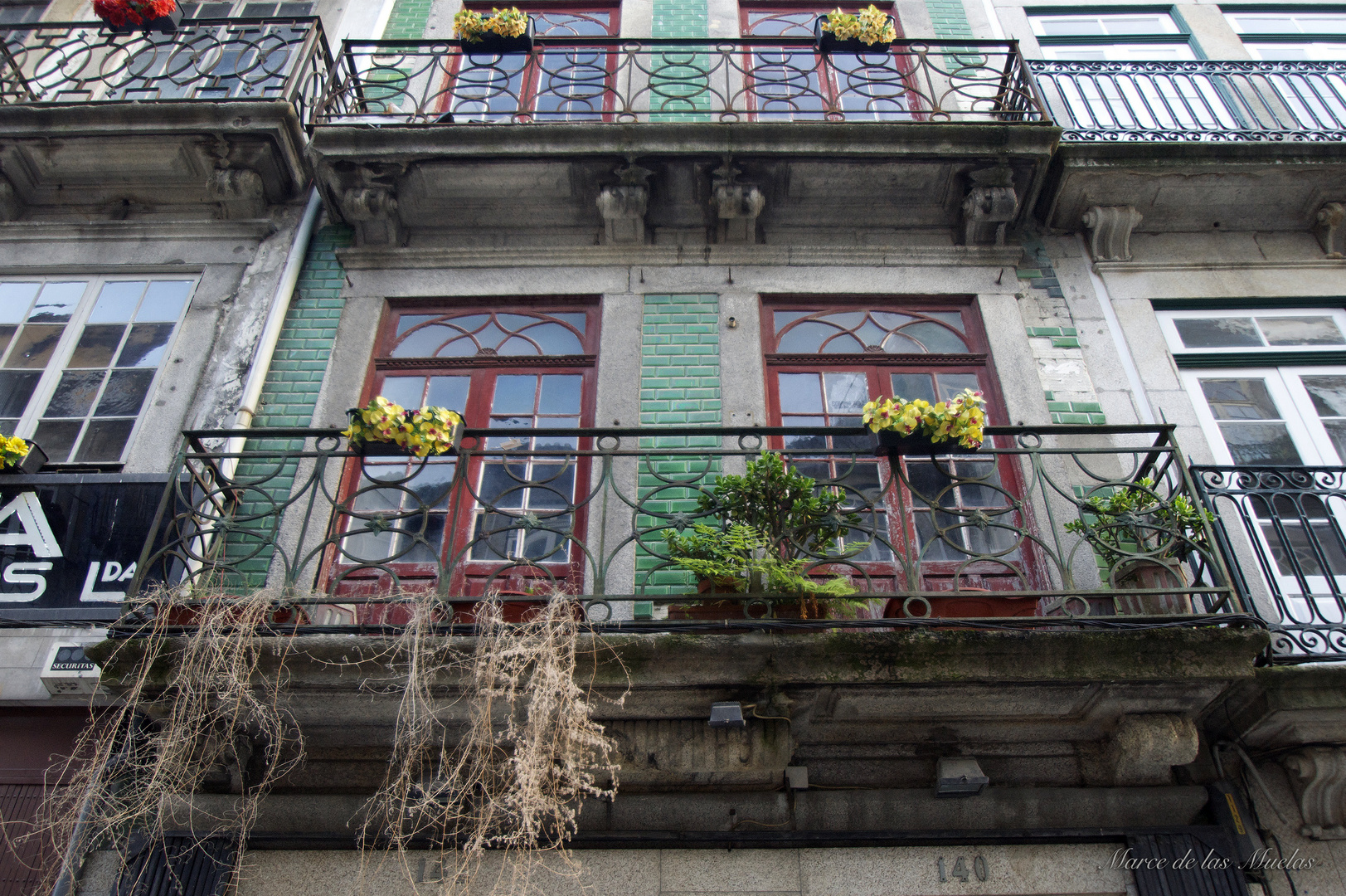 ...Balcones de Oporto...