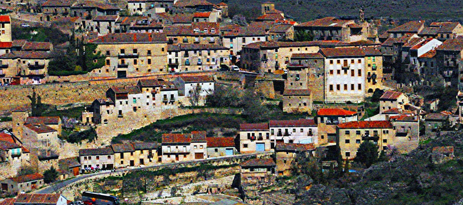 Balcones y ventanas.