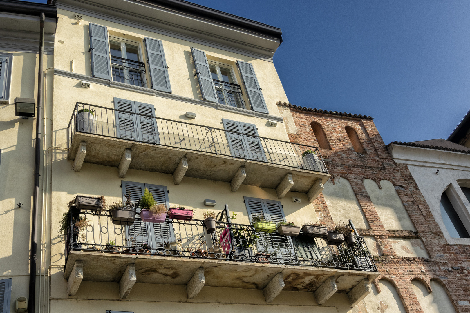 Balconi di piazza della Vittoria, Pavia