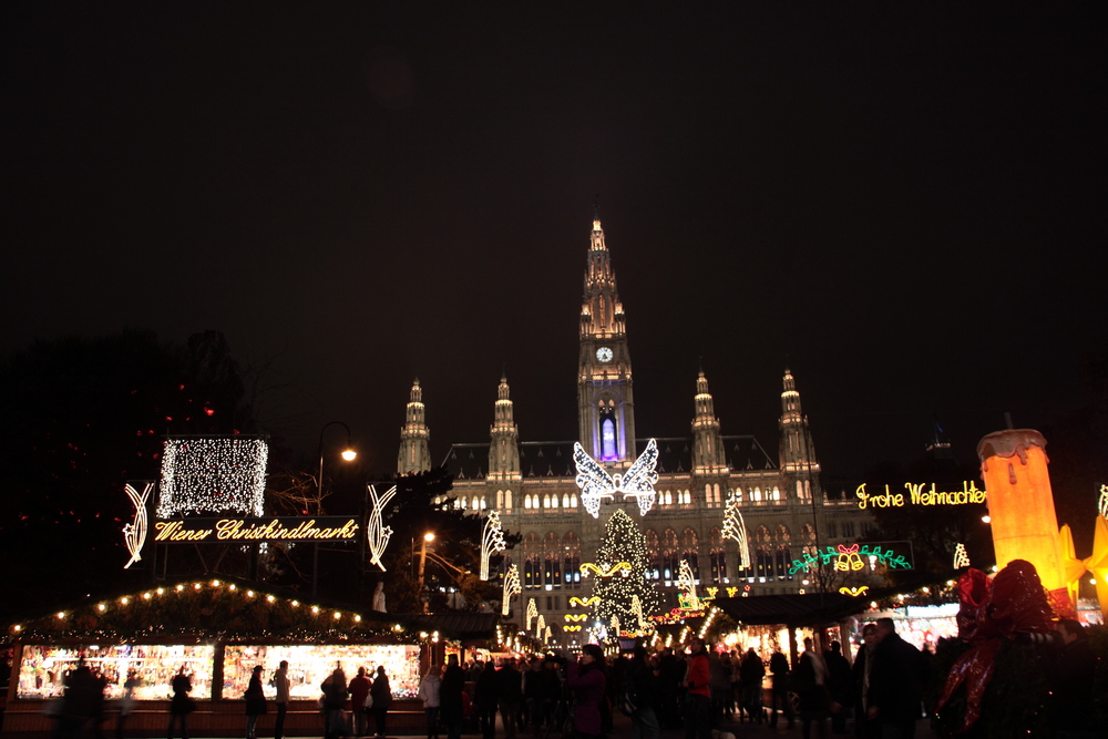 Bald brennt die erste Kerze am Adventkranz