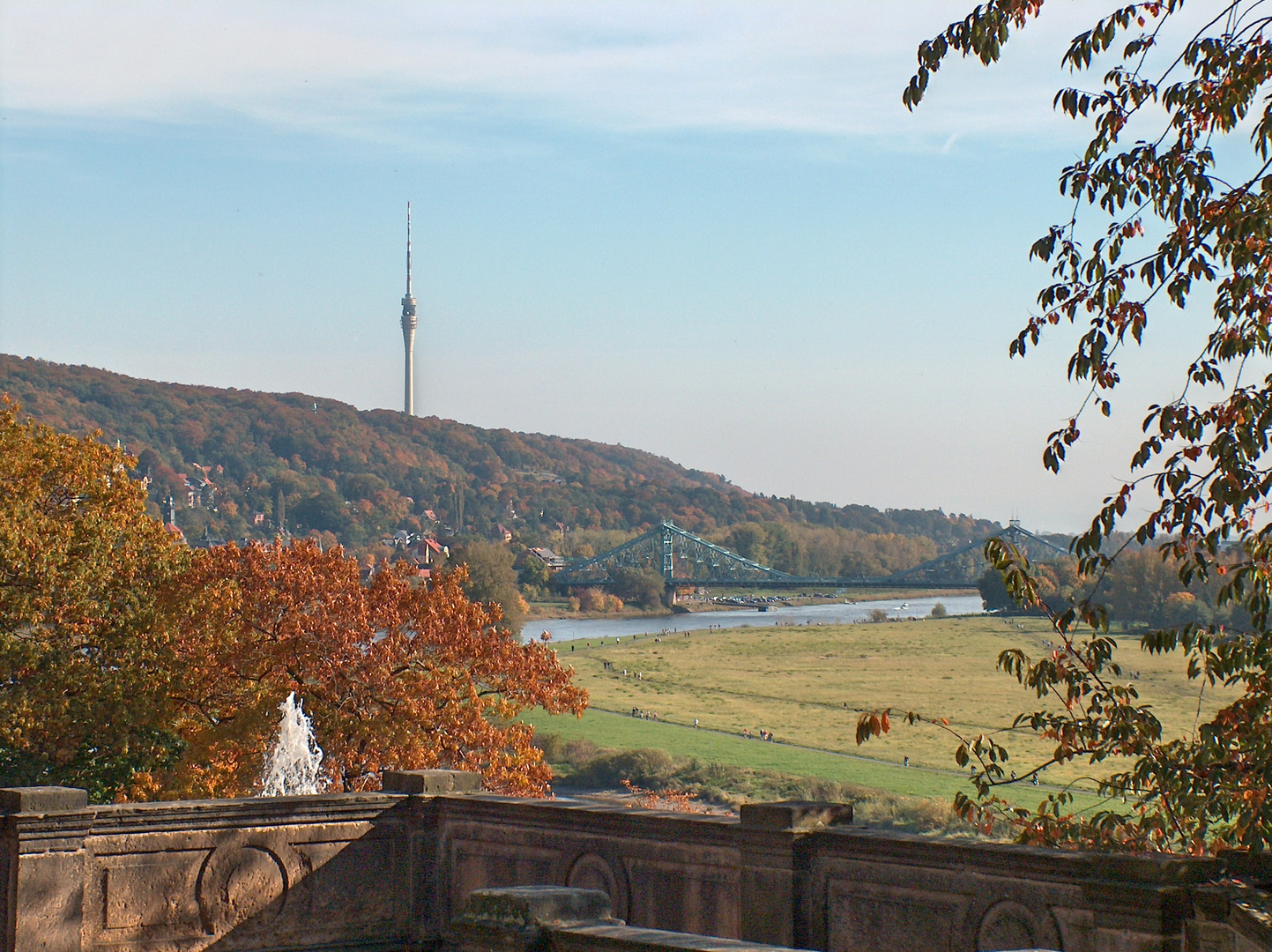 Bald steht er wieder auf der Leiter