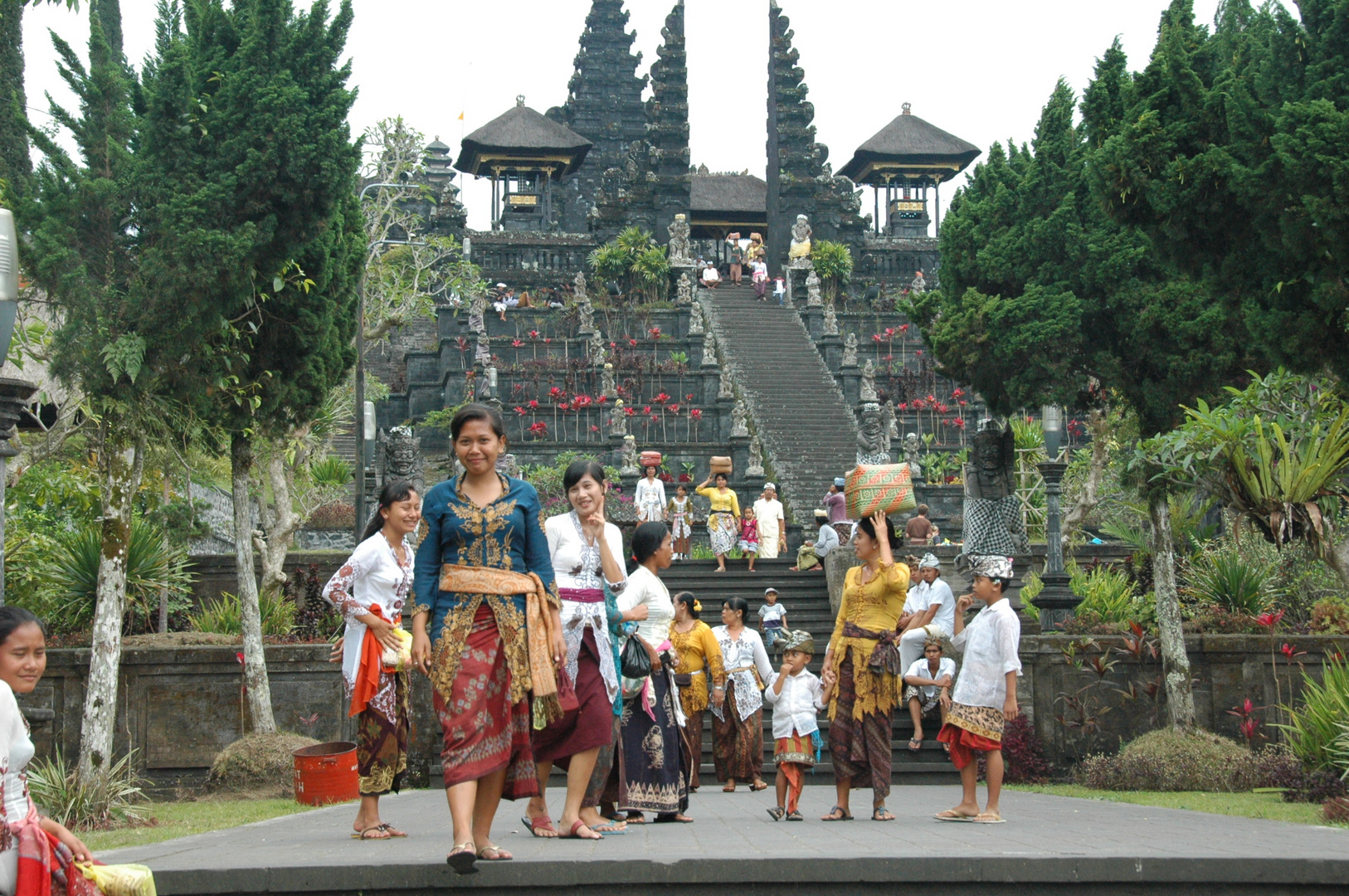 Bali (2011), Besakih Tempel