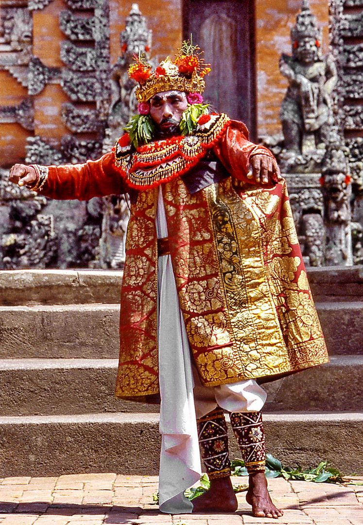 Bali, Barong Dance