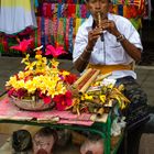 Bali - Flöte spielender Strassenhändler