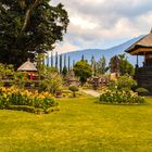 Bali - Tempel-und Parkanlage in Bedugul (Bratansee)