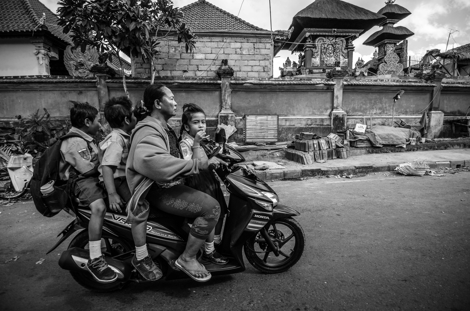 Balis Zweiradbus