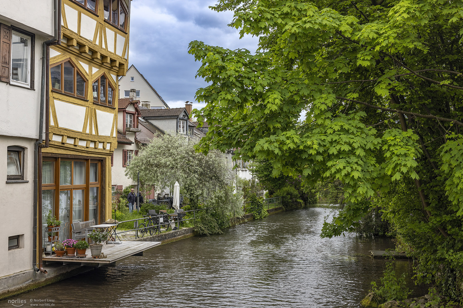 Balkon am Wasser