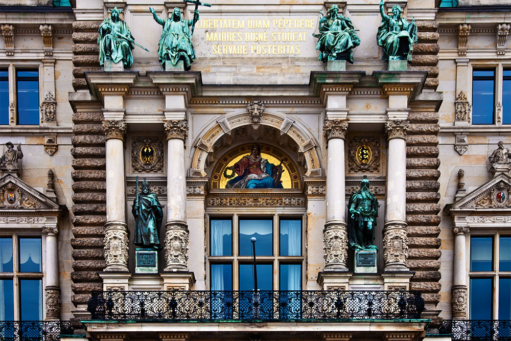 Balkon des Hamburger Rathaus