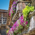 Balkon eines alten Bergbauernhofes im Allgäu