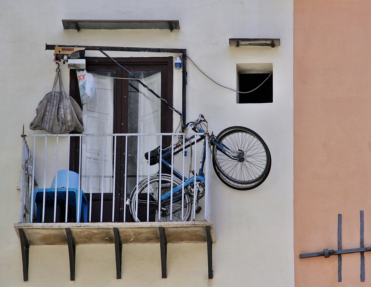 Balkon mit Einstellplatz