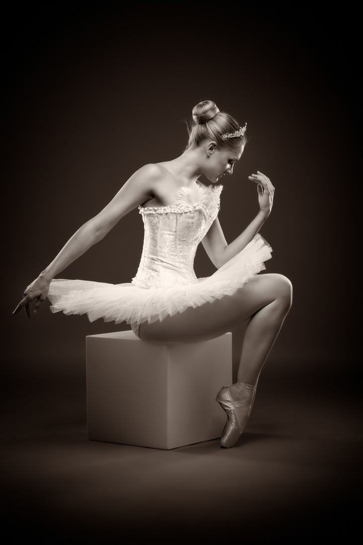 Ballerina b/w #2