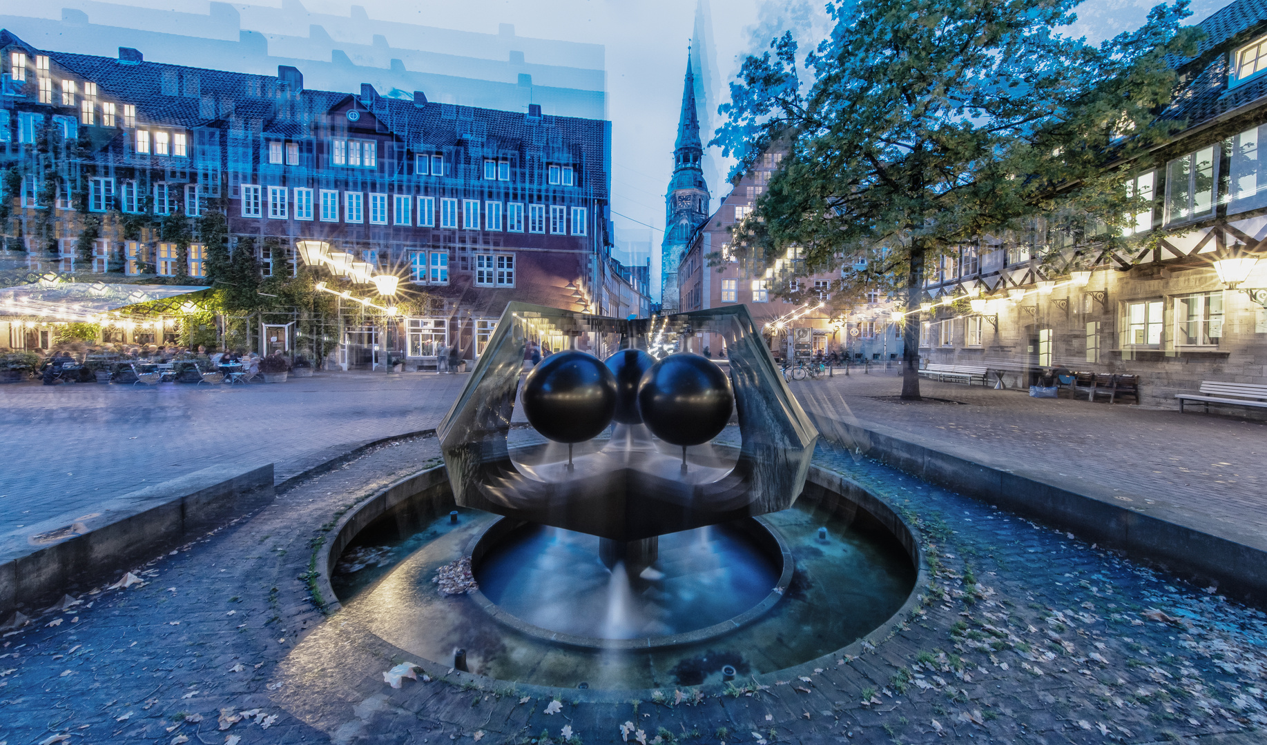 Ballhofbrunnen - Blick auf Kreuzkirche