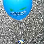 Ballon auf Asphalt