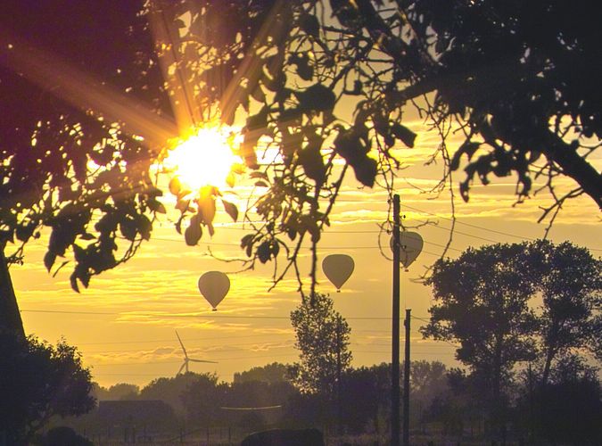 Ballon fahren im Sonnenuntergang
