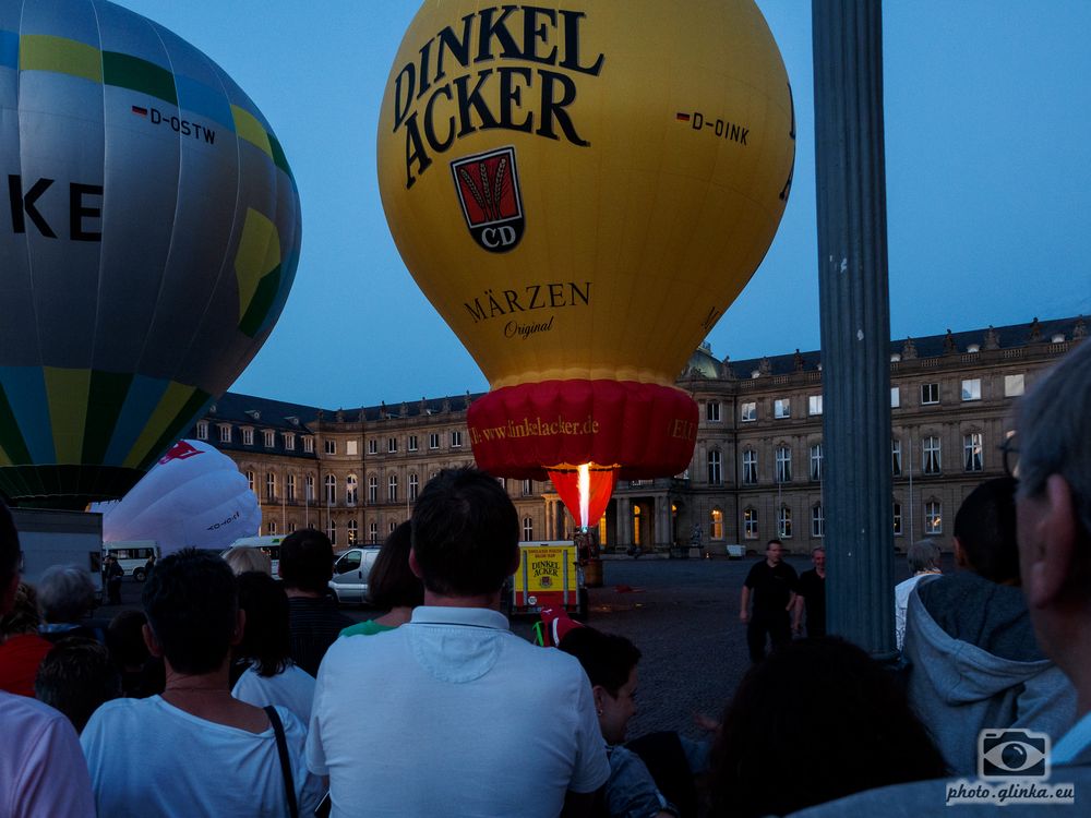 Ballon Glowing im Schlosshof