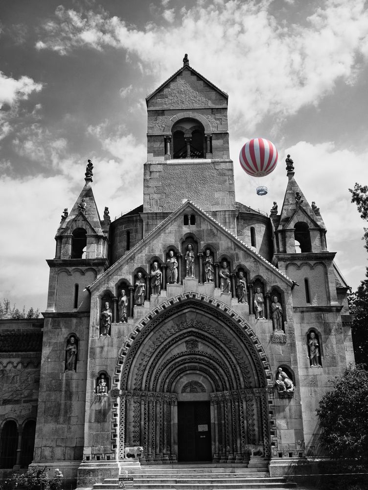 Ballon meets Kirche