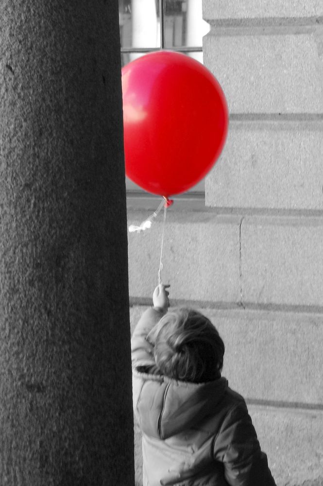 ballon rouge by gugur 
