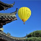 Ballon über chinesischen Teehaus
