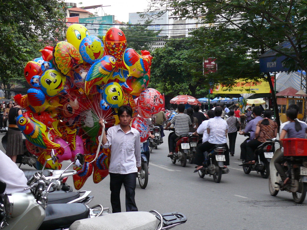 Ballon-Verkäufer in Hanoi