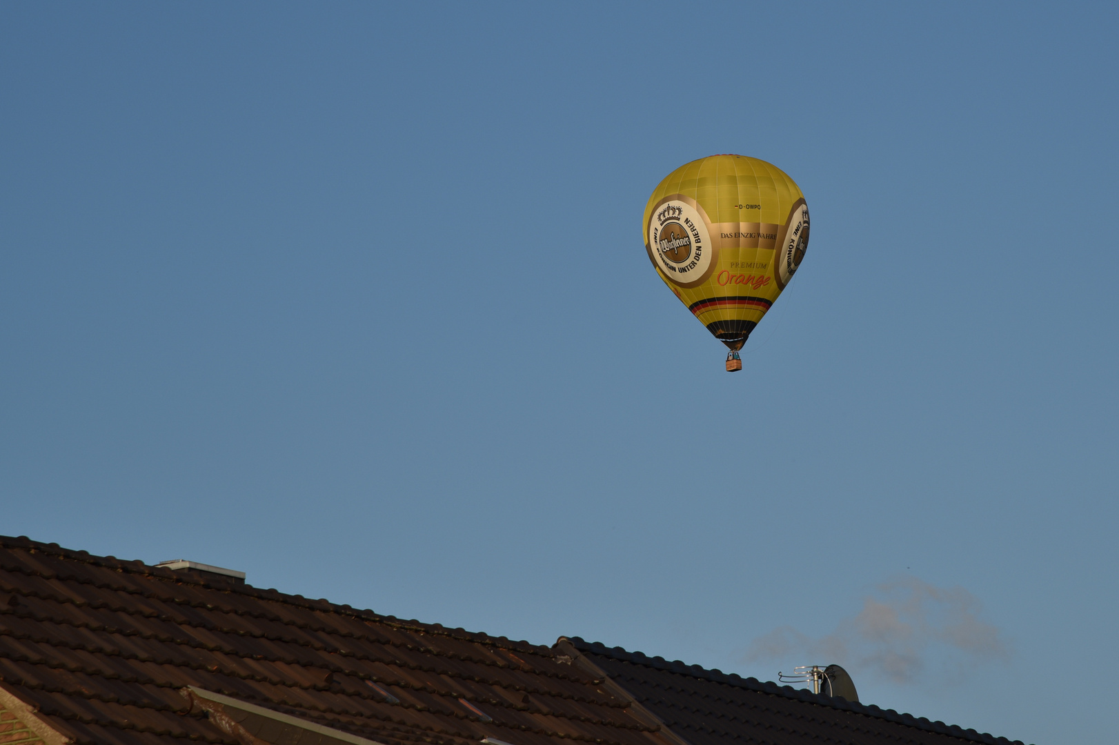 " Ballon " wieder über den Dächern von Hinsbeck