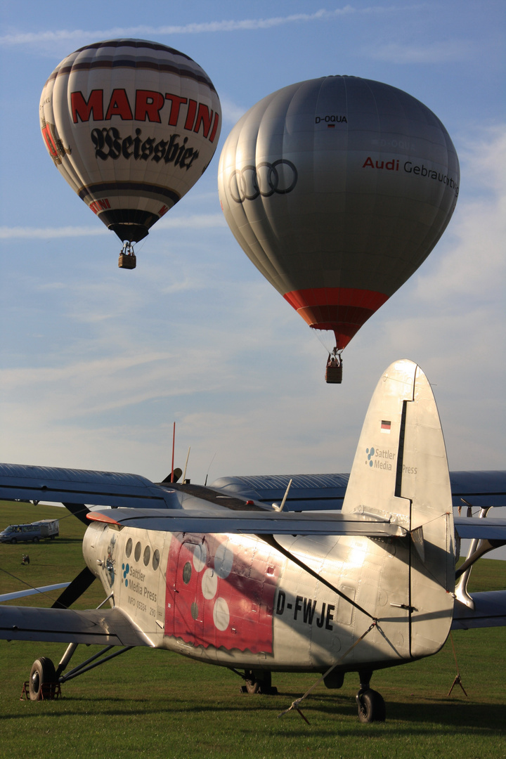 Ballonaufstieg am Flugplatzfest Ithwiesen 2010