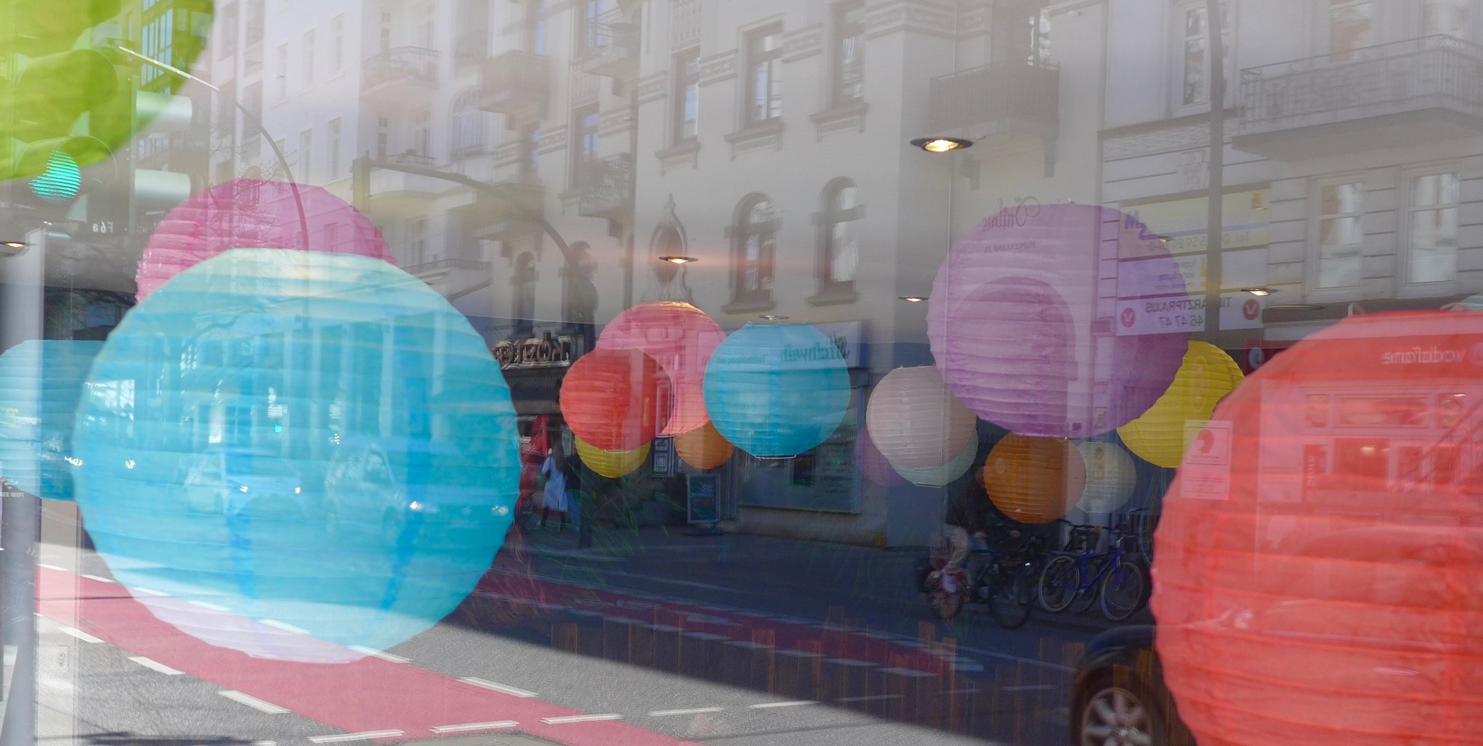 ballon.color.lamps.on.street.