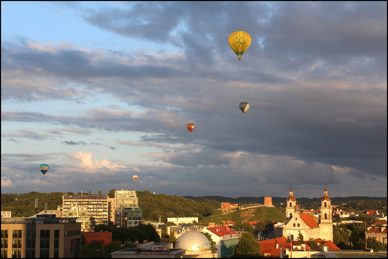 Ballone über Vilnius