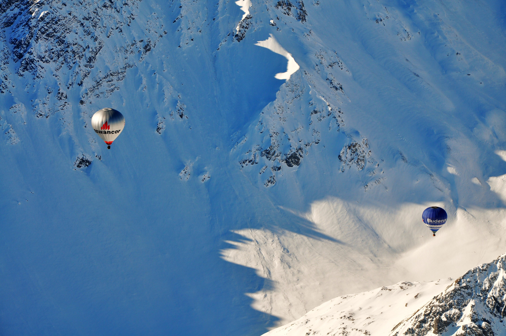 Ballone übner den Alpen März 2016