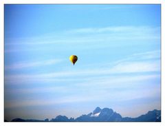 Ballonfahrt am frühen Morgen