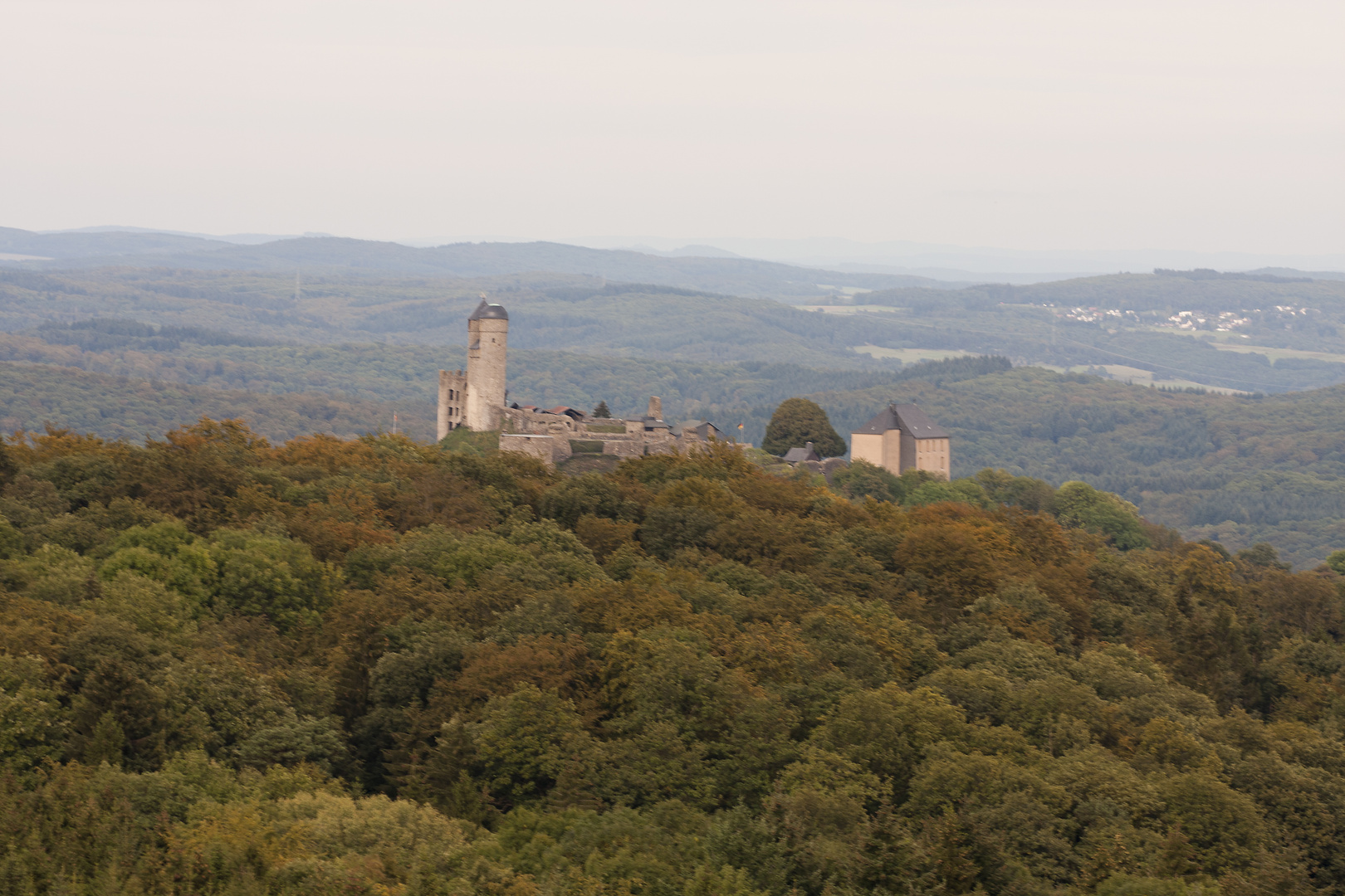 Ballonfahrt - Blick auf Burg Greifenstein (1)