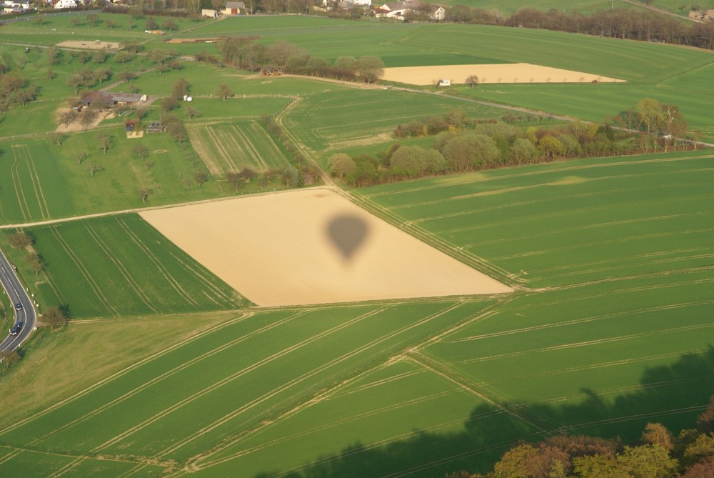 Ballonfahrt mit "Stella" unser Schatten