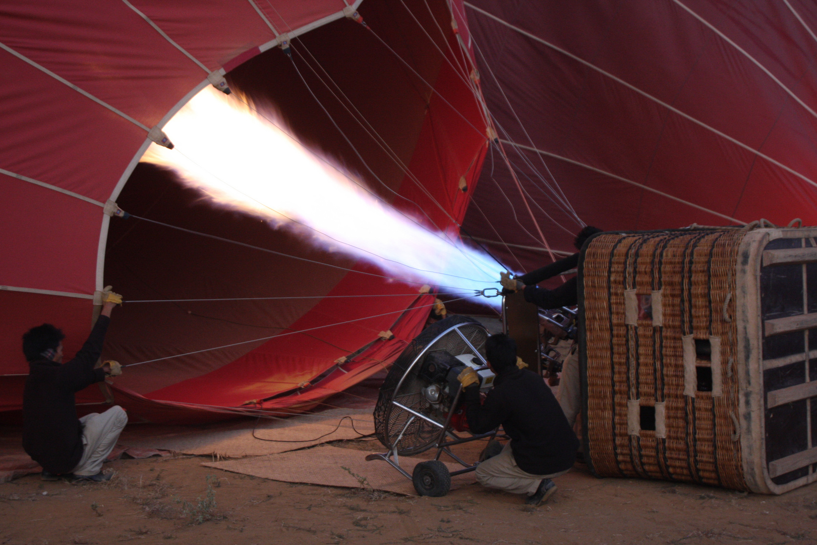 Ballonfahrt über Bagan (Vorbereitung vor dem Start)