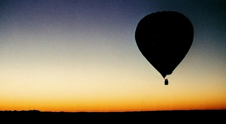 Ballonfahrt zum Sonnenaufgang über Alice Springs