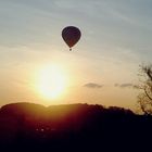 Ballonflug im letzten Sonnenlicht