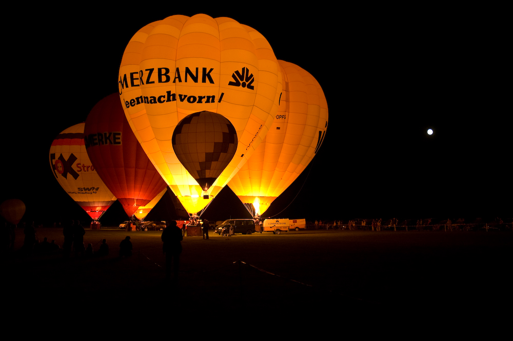 Ballonglühen #2 (mit Mond)