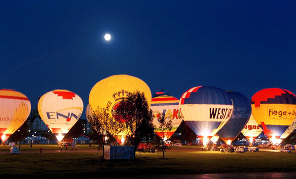 Ballonglühen 2002 in Düsseldorf