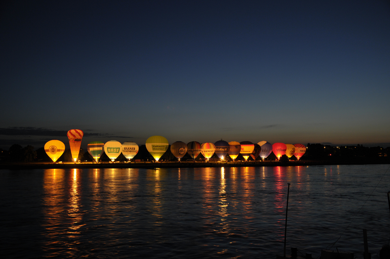 Ballonglühen in Düsseldorf am 19.06.09