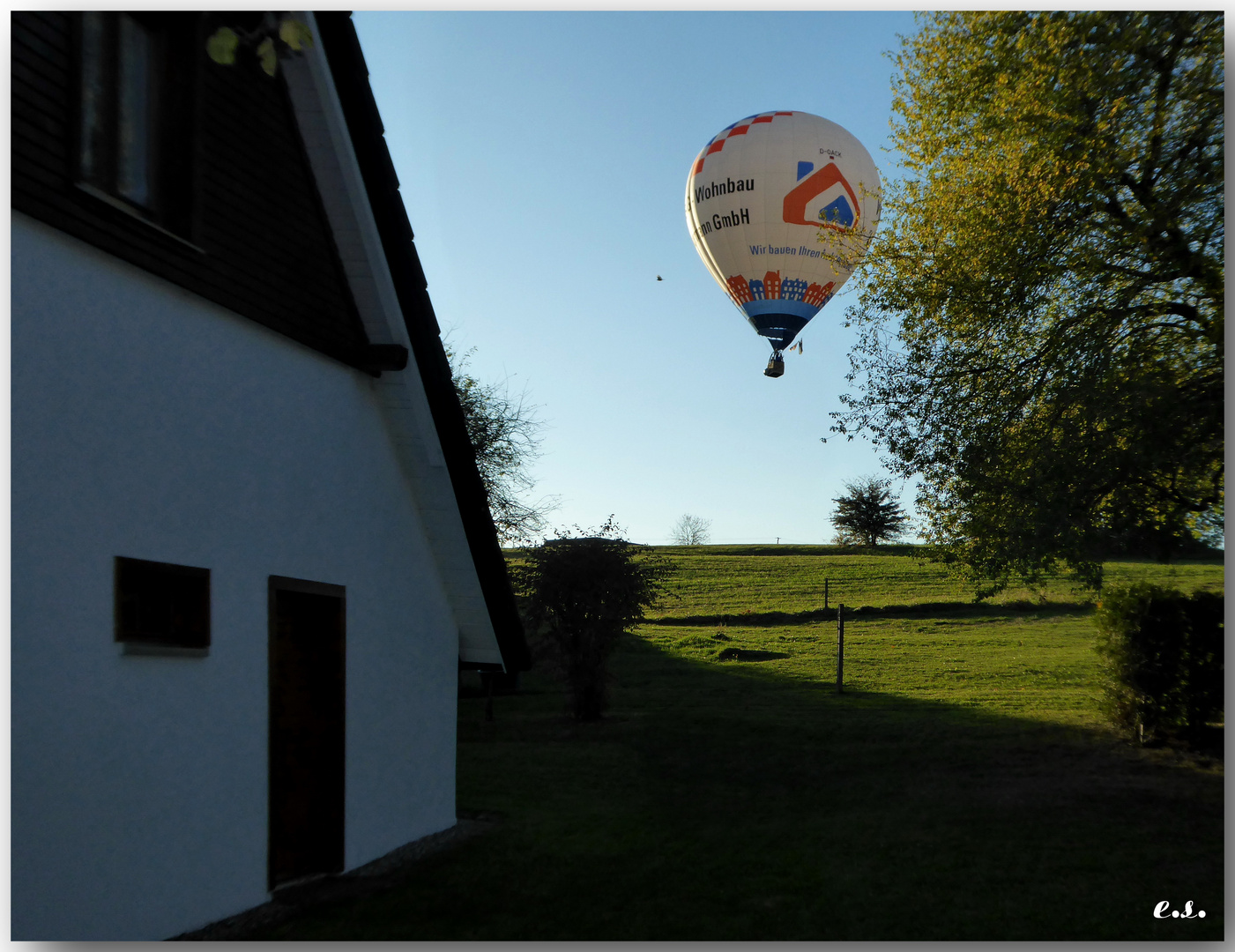  Ballonlandung direkt hinterm Haus Nr 1