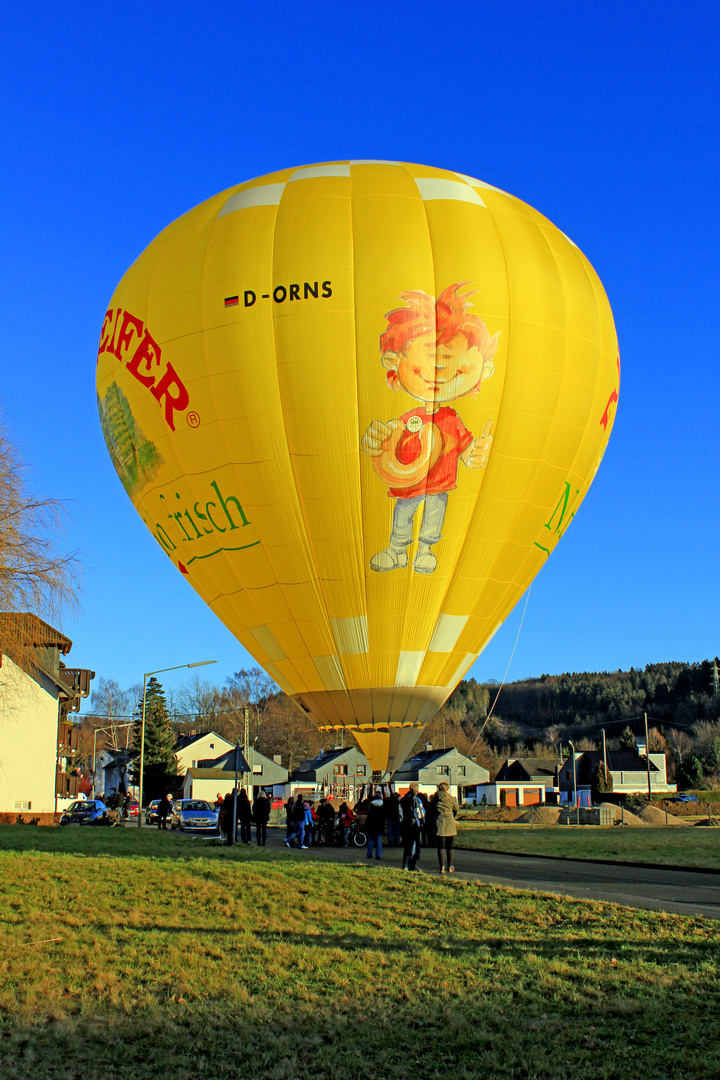 Ballonlandung mitten in Hilchenbach-Dahlbruch (4)