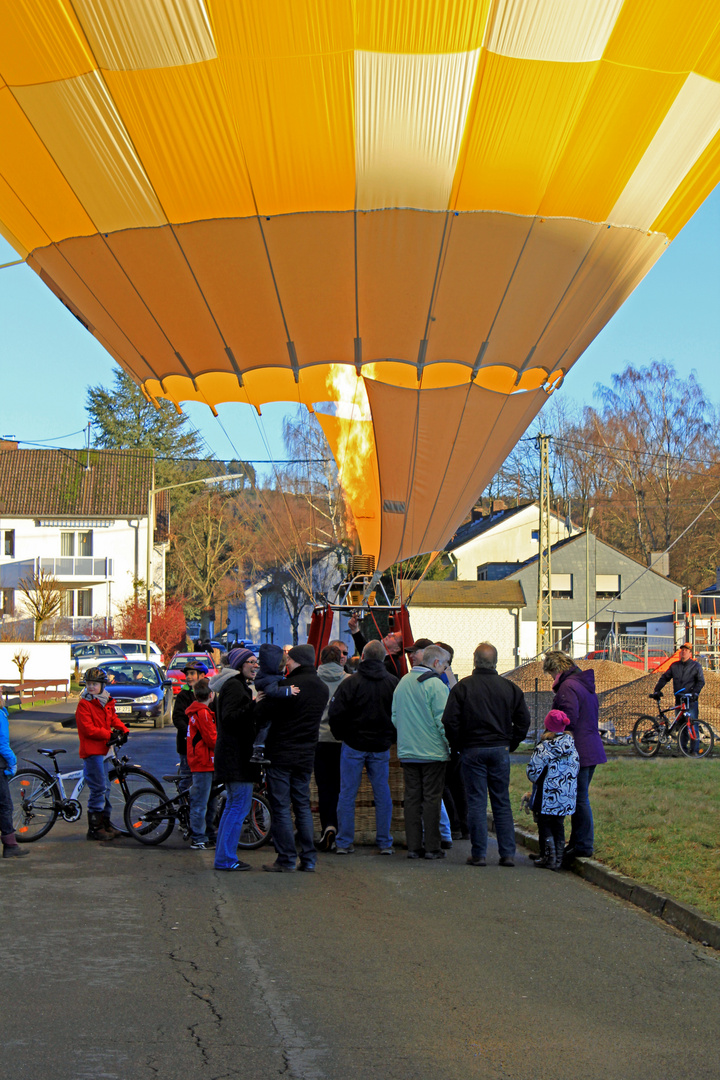 Ballonlandung mitten in Hilchenbach-Dahlbruch (5)