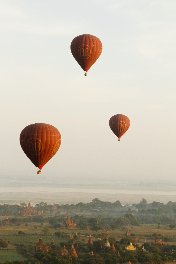 Ballons over Bagan 1