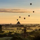 Ballons über Bagan (Myanmar)